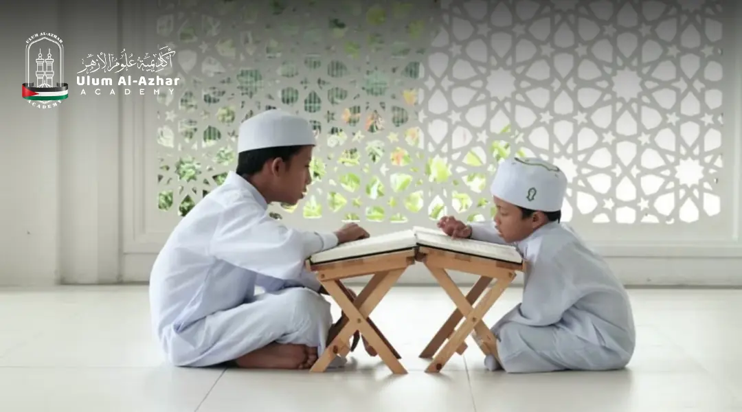 Children learning Surah Al-Bayyinah transliteration 